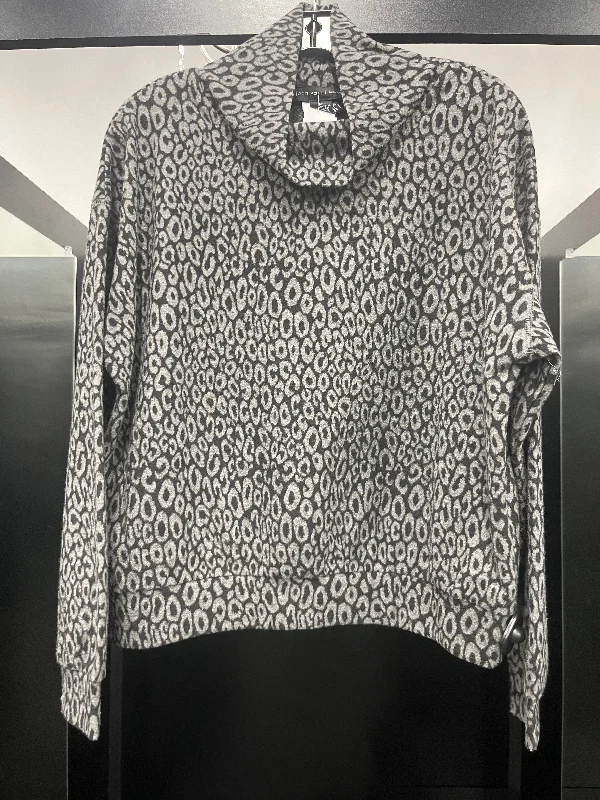 Oversized women's sweaterSweater By Joan Vass In Animal Print, Size: M