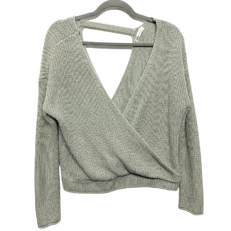 Limited edition women's sweaterSweater By Clothes Mentor In Green, Size: L