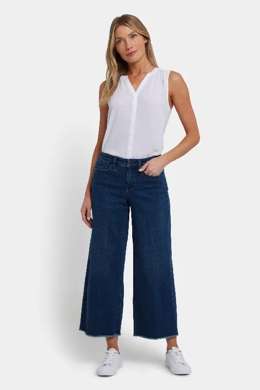 Jeans with a distressed finish for an effortless styleTeresa Wide Leg Ankle Jeans - Ibiza Blues