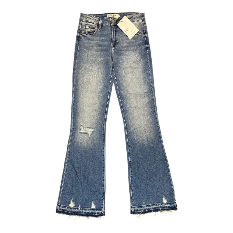 Skinny jeans with a cropped hem for a trendy lookJeans Flared By Cmc In Blue Denim, Size: 2