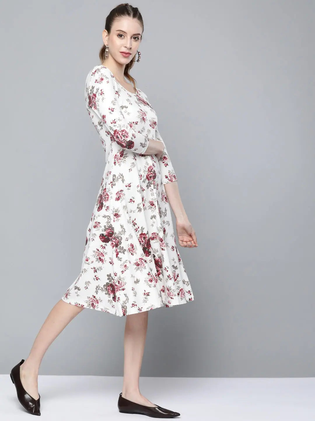 Winter dresses for cold weatherMaroon Floral Skater Midi Dress