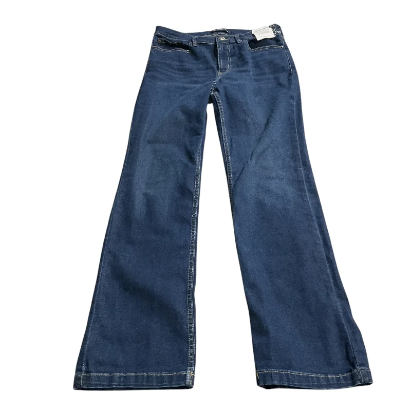 Jeans with a unique blend of denim fabrics for added texture and interestJeans Straight By Calvin Klein In Blue Denim, Size: 10