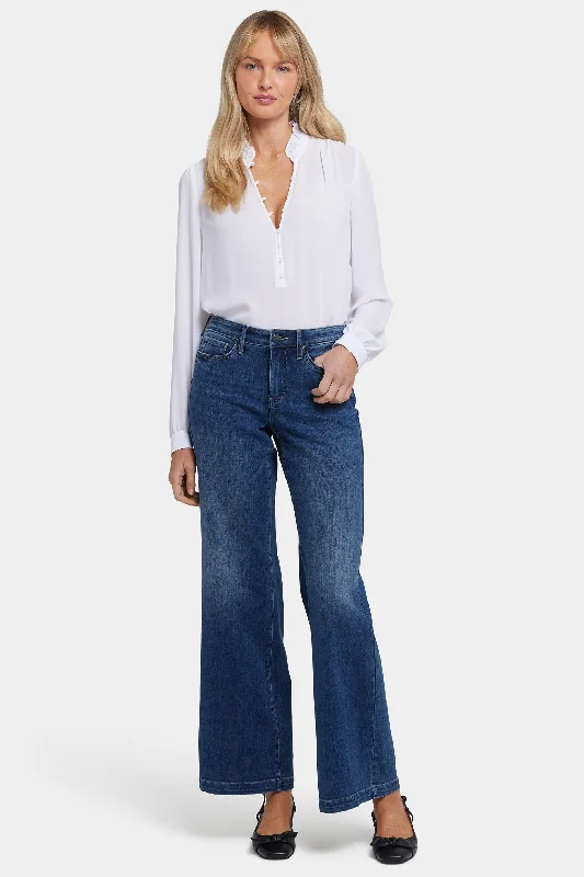 Bootcut jeans with a high waist for a flattering fitTeresa Wide Leg Jeans - Rio Rapids