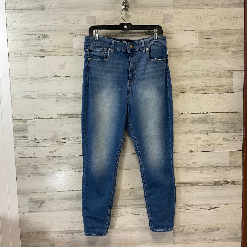 Indigo jeans with a classic denim hueJeans Skinny By Gap In Blue Denim, Size: 14