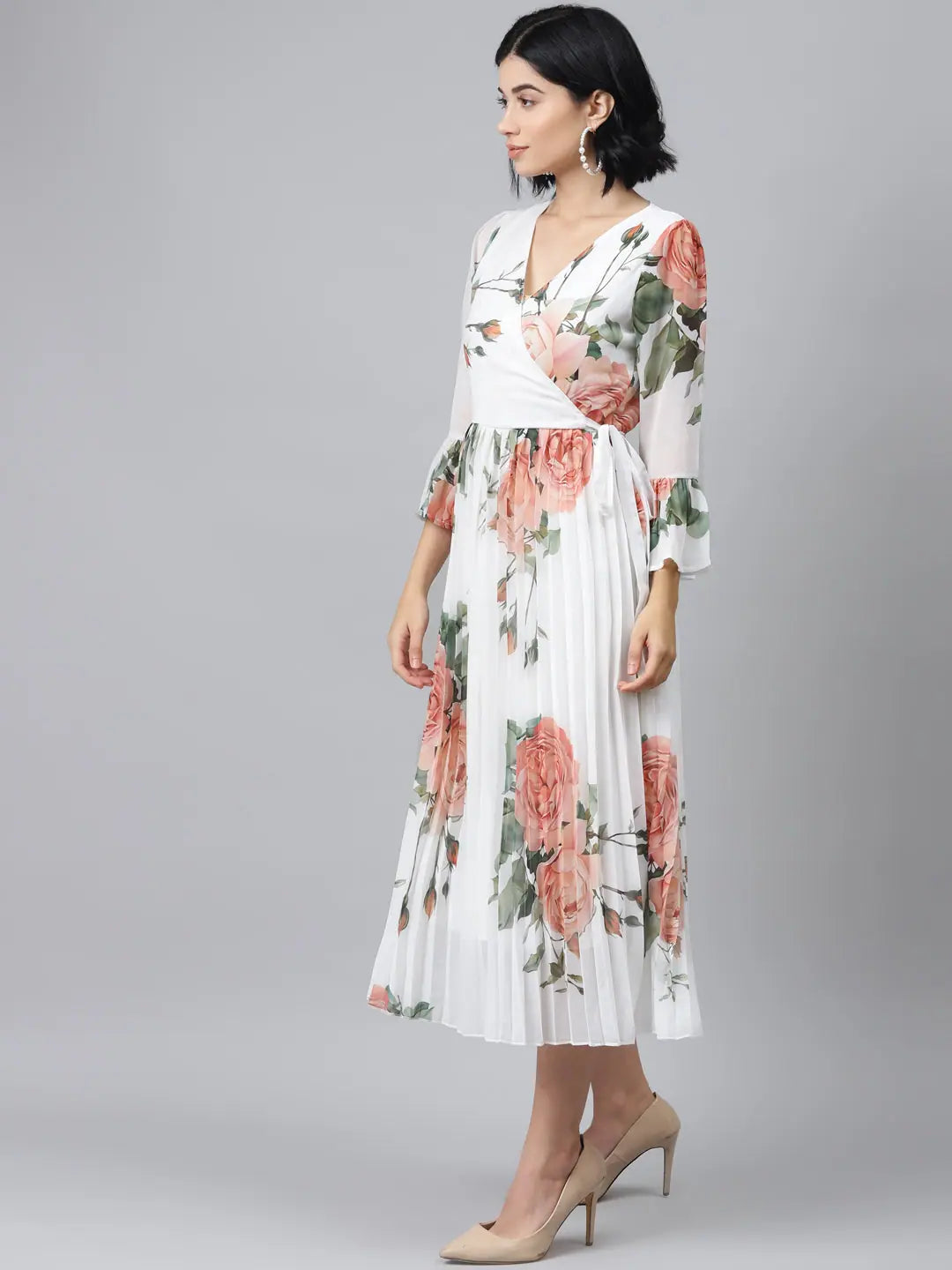 Long-sleeved dresses for womenWhite Floral Pleated Midi Dress