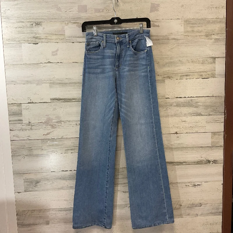 Bootcut jeans with embroidery at the hemsJeans Flared By Joes Jeans In Blue Denim, Size: 0