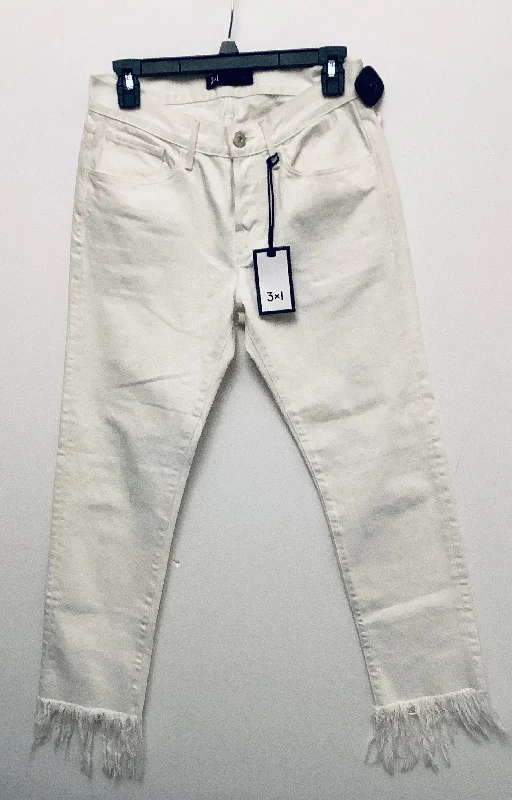 Jeans with a distressed and bleached finish for a unique and casual appearanceJeans Skinny By Clothes Mentor In White, Size: 2