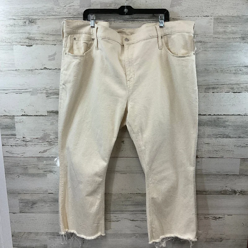 Jeans with a faux leather patch at the back pocketJeans Cropped By J. Crew In Cream Denim, Size: 24