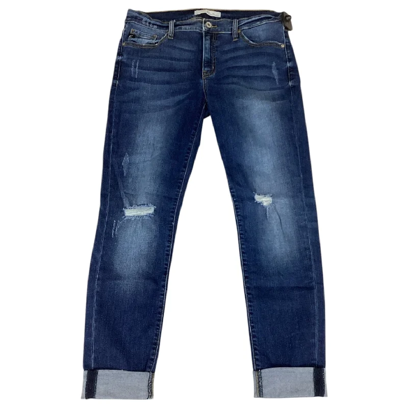 Stretch denim jeans with a low rise and fitted legs for a modern lookJeans Straight By Kancan In Blue Denim, Size: 8