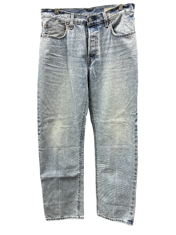 Jeans with reinforced stitching at the stress pointsJeans Straight By Levis In Blue Denim, Size: 12