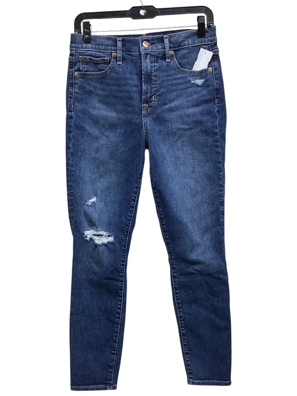 Indigo jeans with a classic denim hueJeans Skinny By Gap In Blue Denim, Size: 8