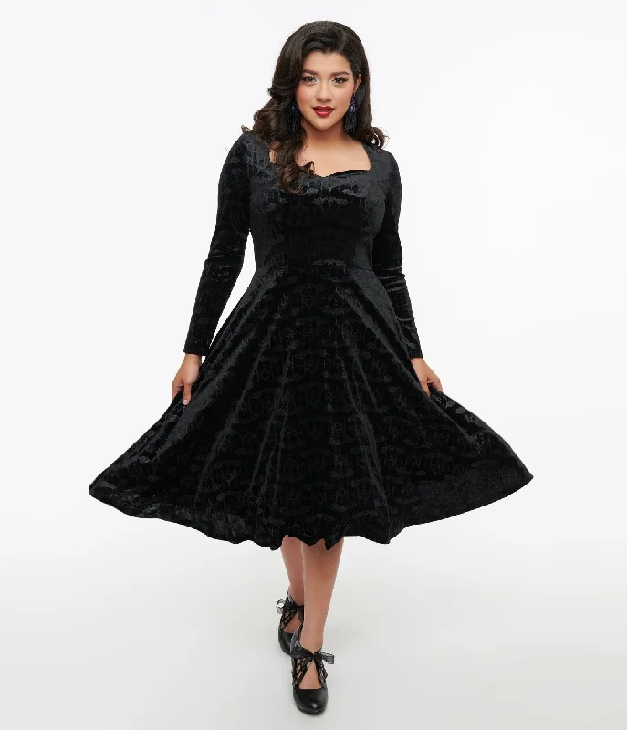 Sustainable dresses for eco-conscious women1950s Black Velvet Bat Print Fit & Flare Dress