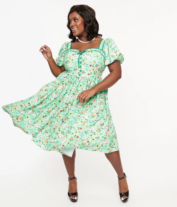 Low-cut dresses for womenUnique Vintage Plus Size 1940s Green Possum Print Button Front Dress